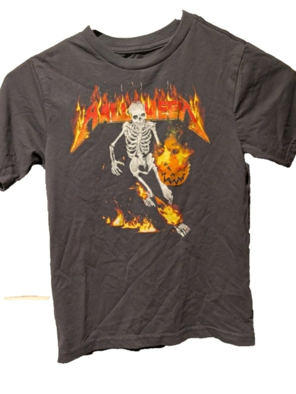 "Way to Celebrate"  Gray Short Sleeve Fire Halloween Skeleton T-Shirt size 6-7